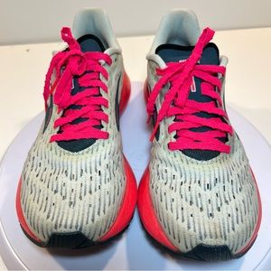 Brooks Hyperion Tempo running shoes